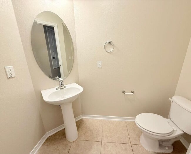 Building Photo - 5659 Tiger Woods Dr