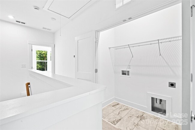 Building Photo - 5017 Sovereignty Ct