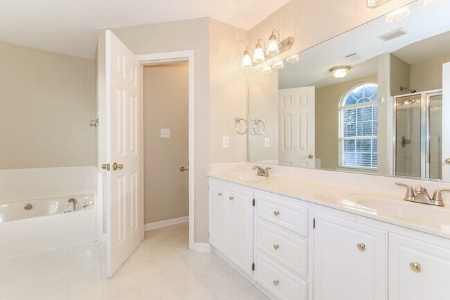 Building Photo - Elegant 4-Bedroom Home in Evans, GA