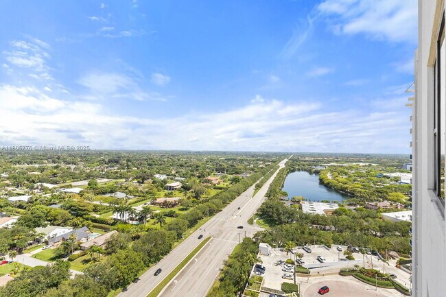 Building Photo - 2641 N Flamingo Rd