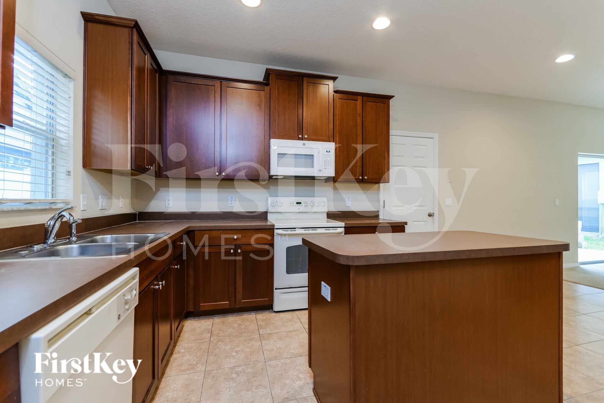 Building Photo - 5457 Gemgold Ct