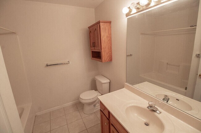 Building Photo - 1415 N Frideriki Dr