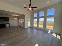 Building Photo - 8641 Sandy Beach Ln