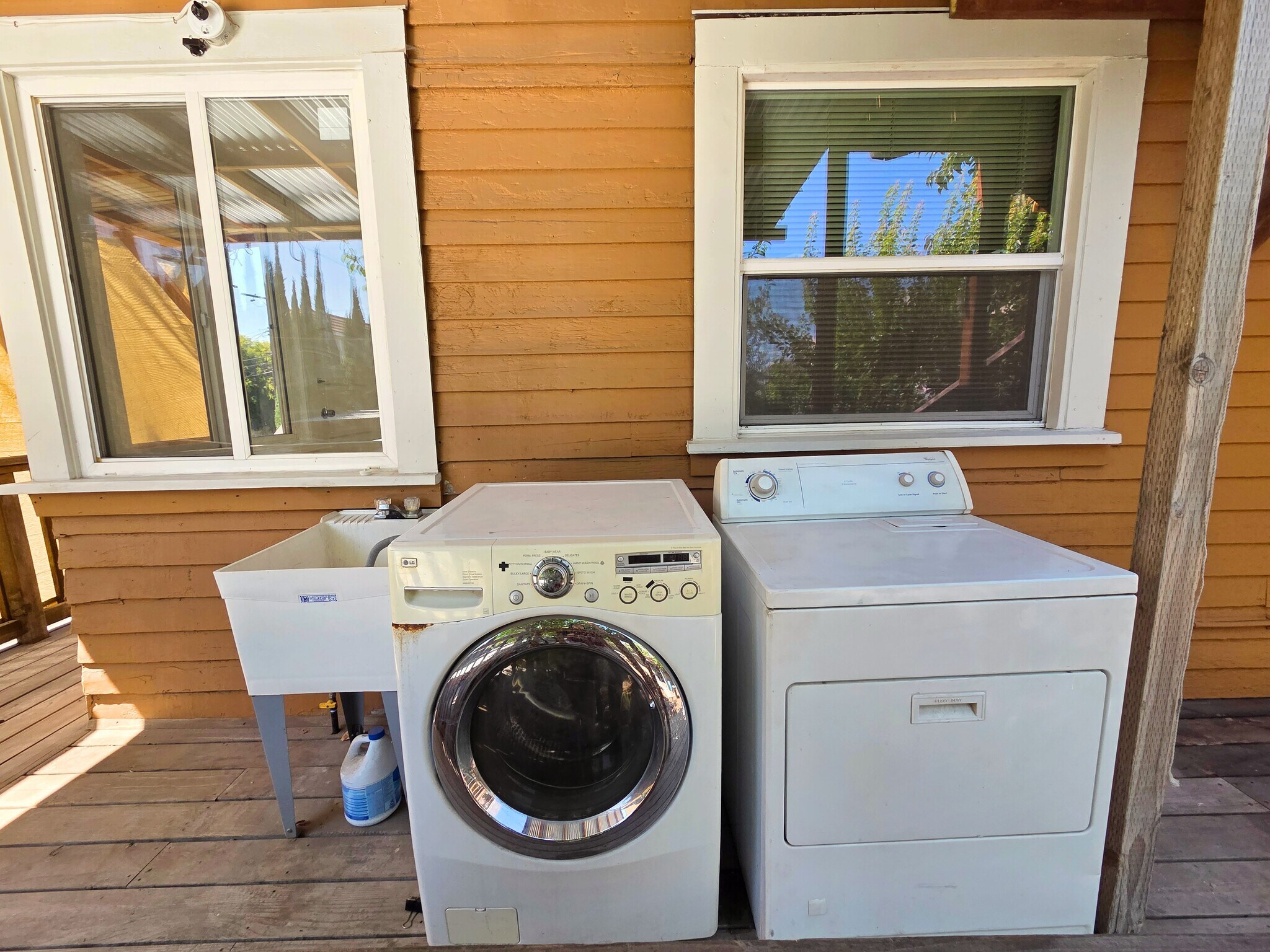 Washer/dryer - 1615 Pennsylvania Ave