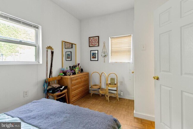 Building Photo - 2010 E York St