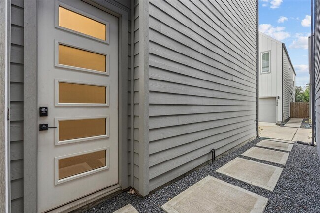 Building Photo - 2906 Stevens St