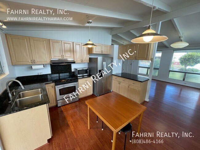 Building Photo - 1472 Kalauipo St