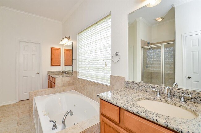Building Photo - 7706 Bayou Green Ln