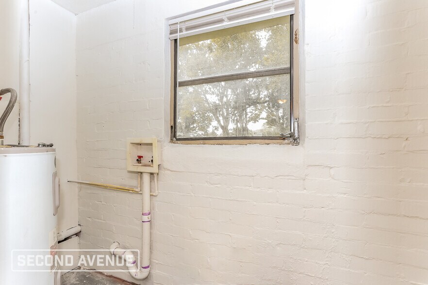 Building Photo - 5110 Dostie Dr S