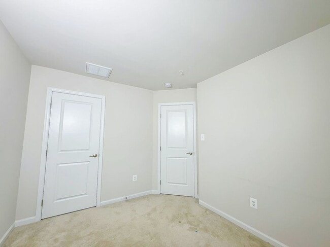 Building Photo - 72 Caswell Dr