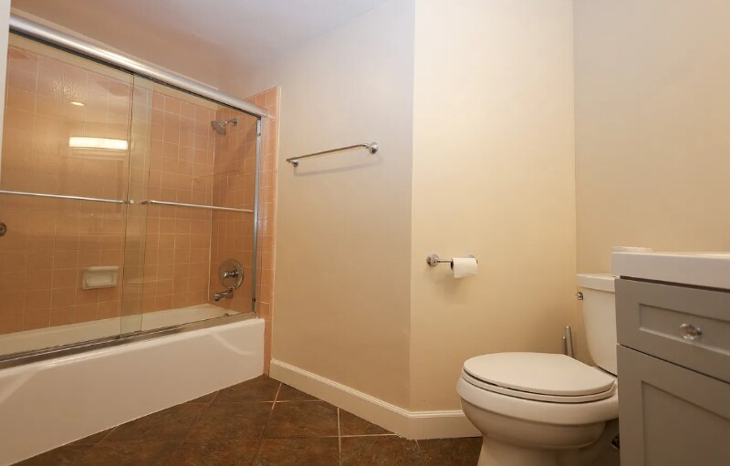 Building Photo - 100 Cliff Dr