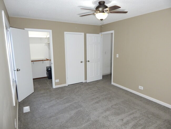 Building Photo - 1985 Navarone Dr