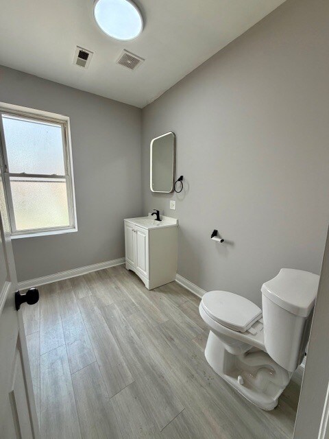 Building Photo - 4344 W Lexington St