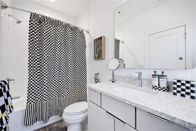 Building Photo - 3573 Parkside Wy