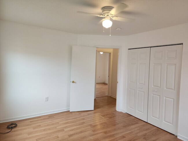 Building Photo - 5506 Dendron Dr