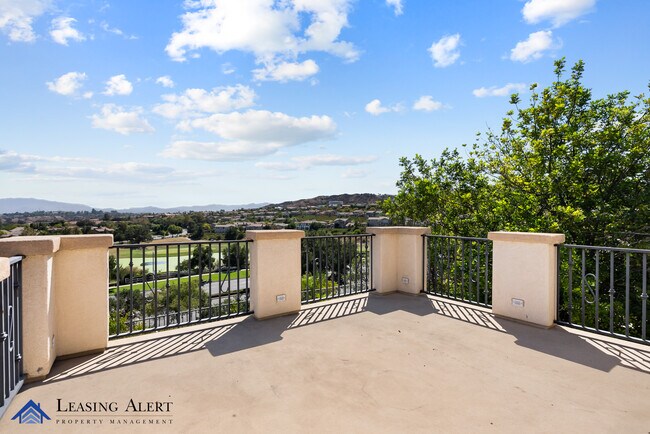 Building Photo - 26802 Pine Cliff Pl