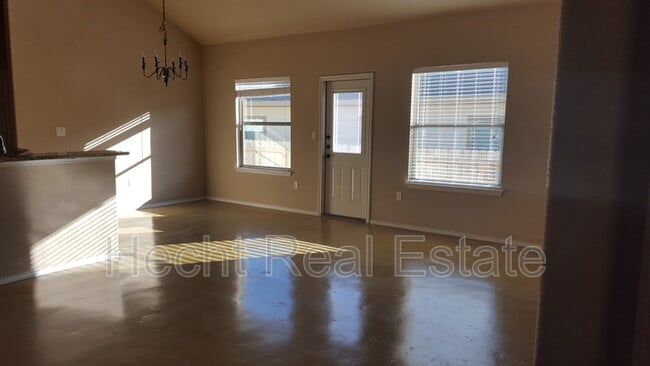 Building Photo - 1045 Carolyn Cove