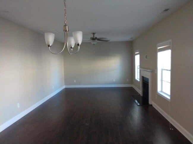 Building Photo - 150 Tipperary St