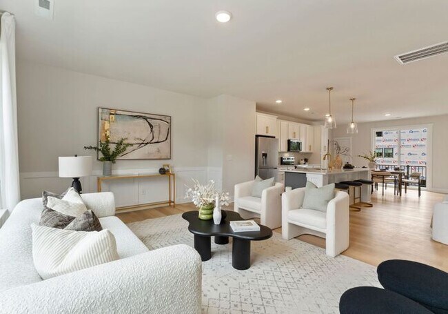 Building Photo - FREE RENT! Stunning 4 Bed | 3.5 Bath Luxury Townhome at The Towns at Rocky River