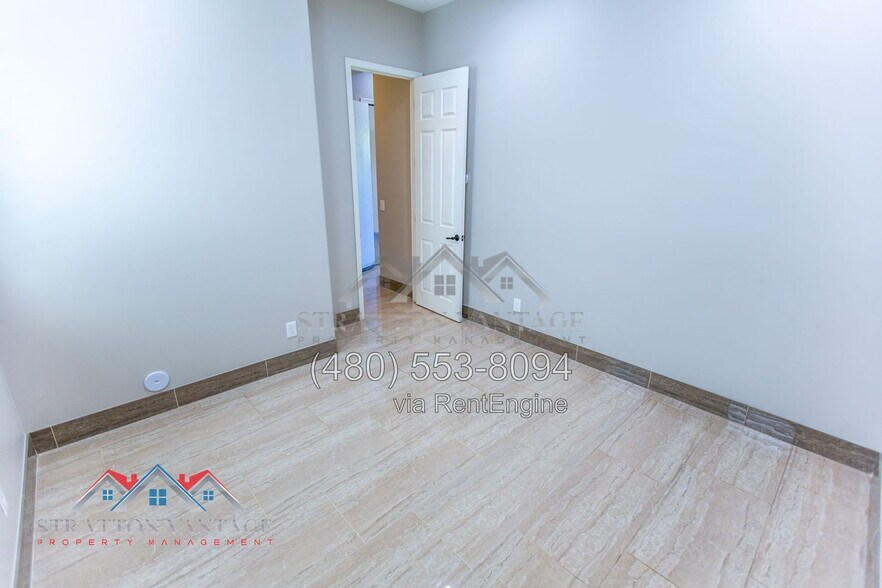 Building Photo - 4721 E Casitas Del Rio Dr