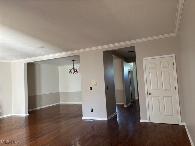 Building Photo - 8628 Chester Pkwy