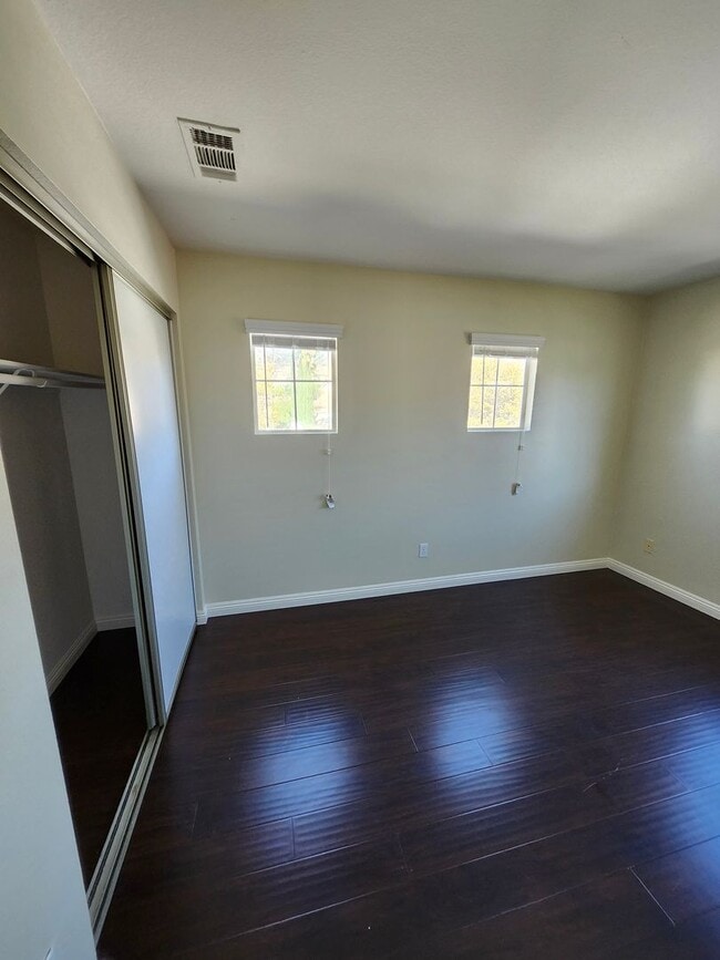 Building Photo - Beautiful two-story home located in the he...