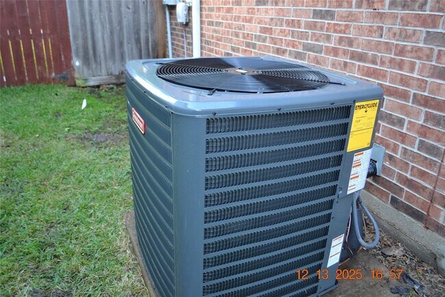 Building Photo - 6242 Piedra Negras Ct