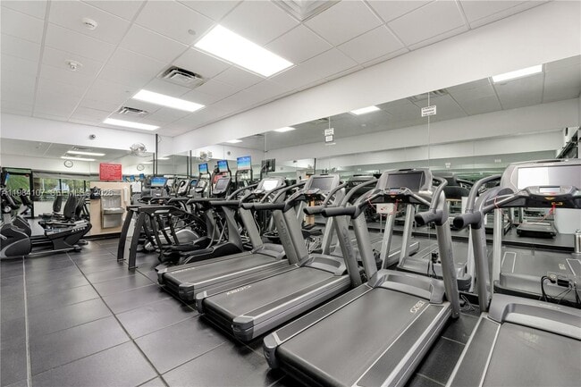 Building Photo - 1 Grove Isle Dr