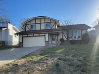 Building Photo - Home For Rent Bellevue.