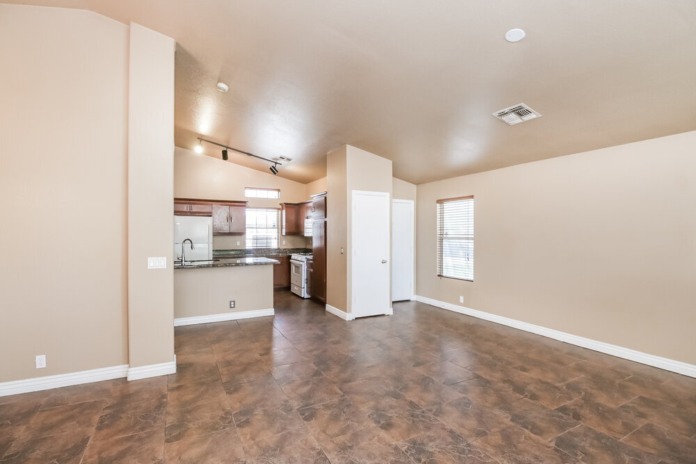 Building Photo - 2231 N 89th Ave