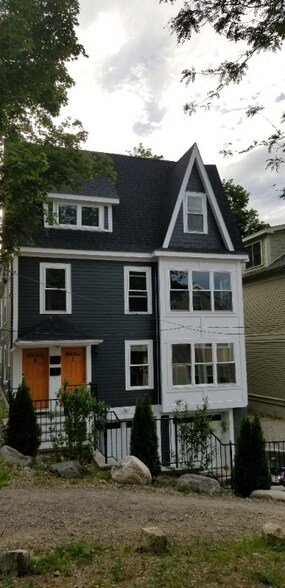 Building Photo - 2 Judge Street Path