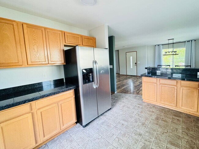 Building Photo - 5330 Larrabee Way