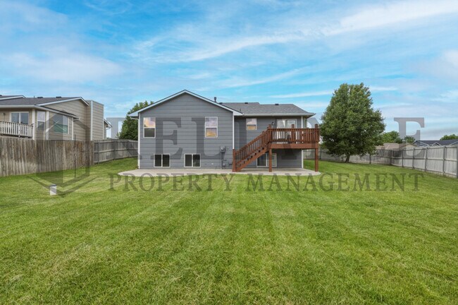 Building Photo - 1726 Black Oak Ct