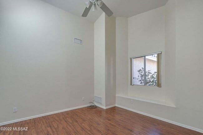 Building Photo - Sharp 3 Bedroom Northwest Home with Pool in Popular Cañada Hills