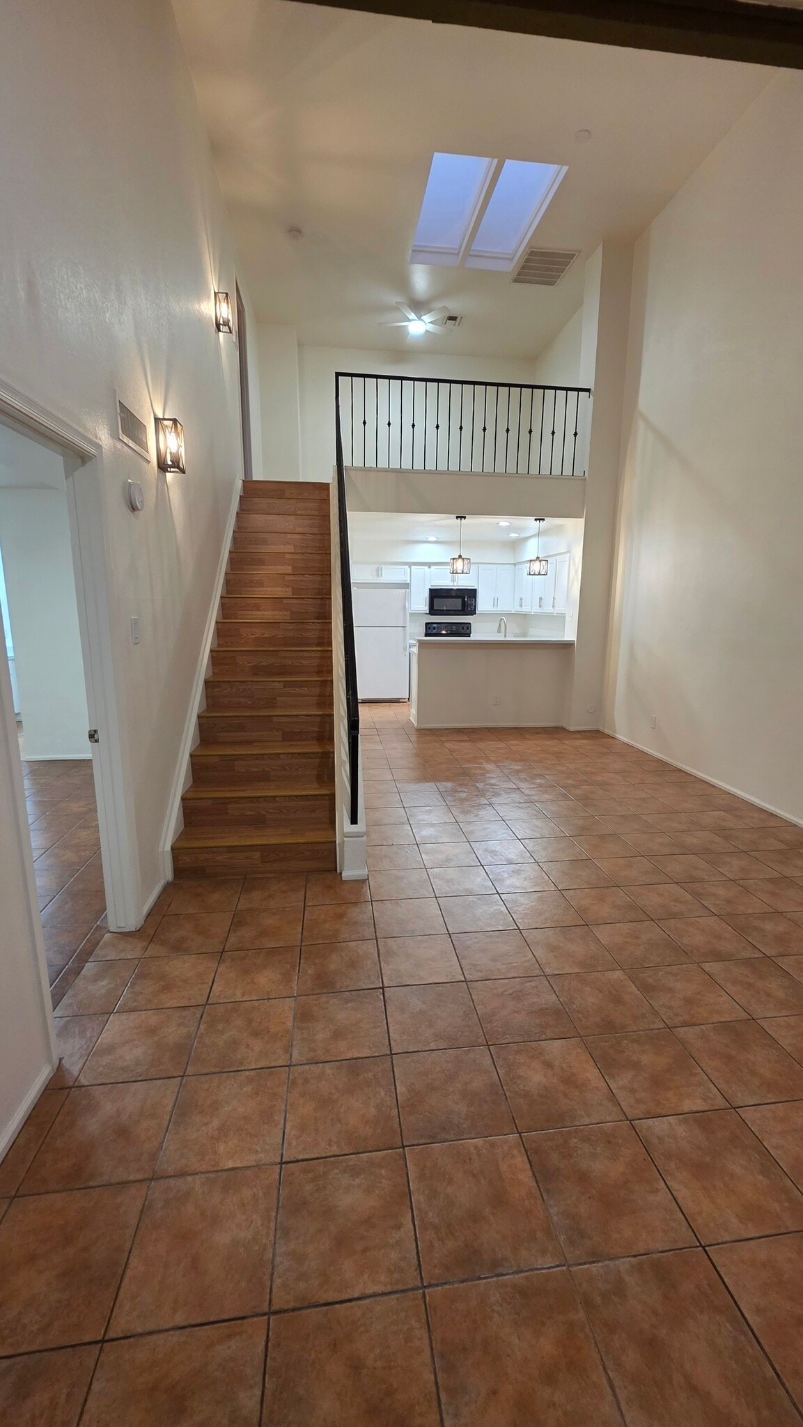 Building Photo - 1717 E Union Hills Dr