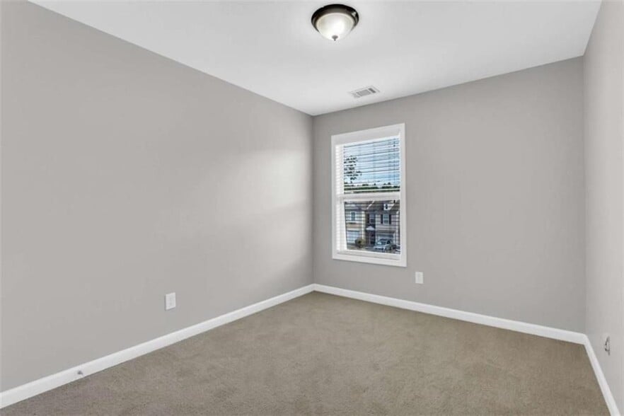 Building Photo - 1955 Durwood Ln