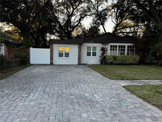 Building Photo - 3115 S Manhattan Ave