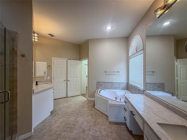 Building Photo - 1107 Normandy Dr