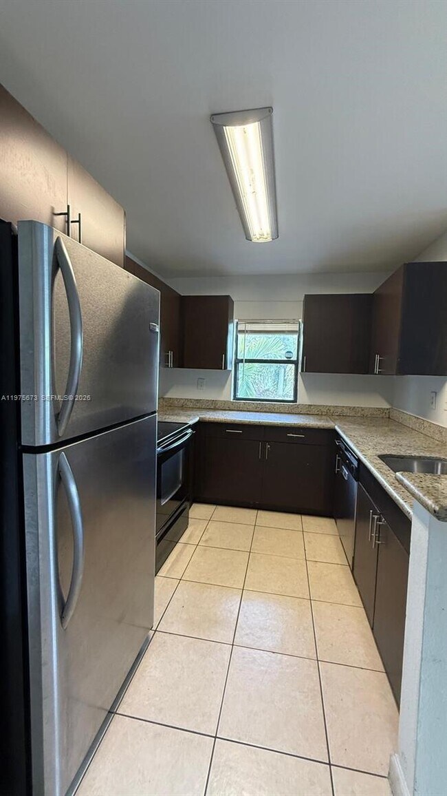 Building Photo - 3965 NW 87th Ave