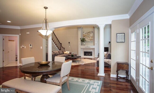 Building Photo - 6125 Old Dominion Dr