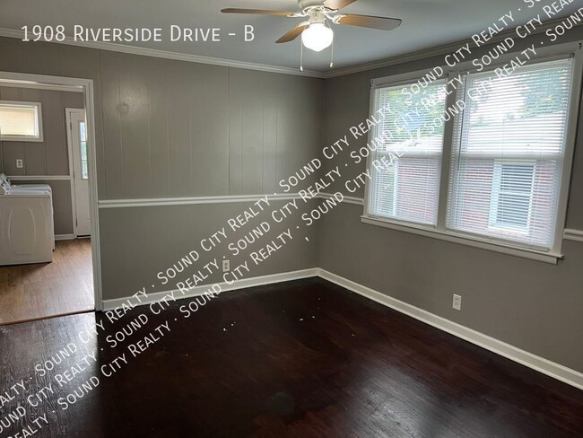 Building Photo - INGLEWOOD EAST NASHVILLE Duplex 2/1 bath 9...