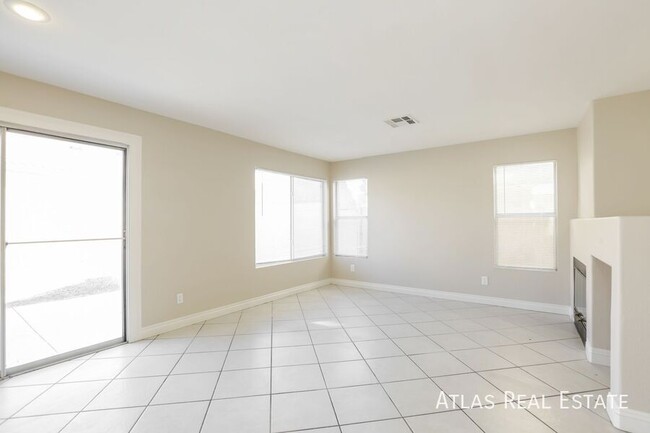 Building Photo - 4933 Via Luis Ct