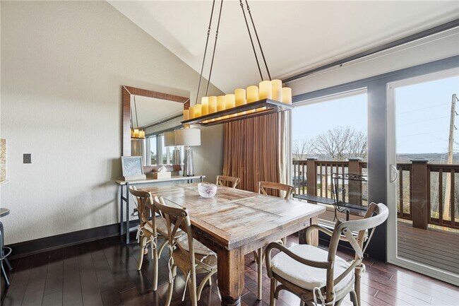 Building Photo - 14805 Dutchmans Dr