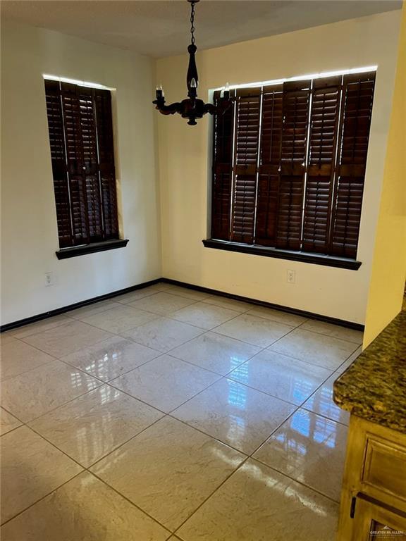 Building Photo - 200 E Yuma Ave