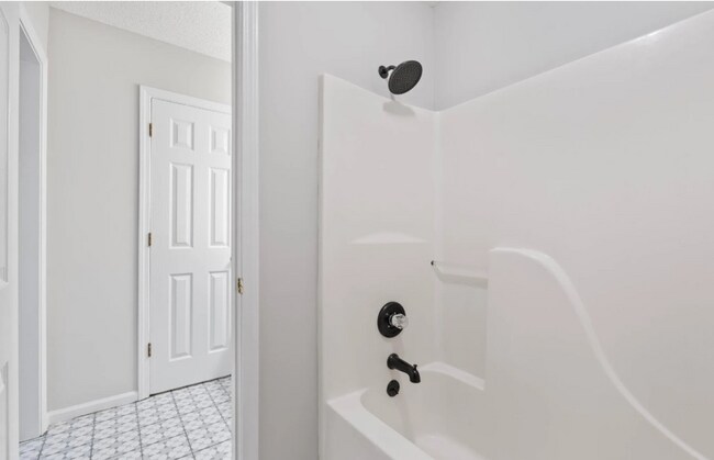 Building Photo - Charming 4/3 Home Downtown Greenville!