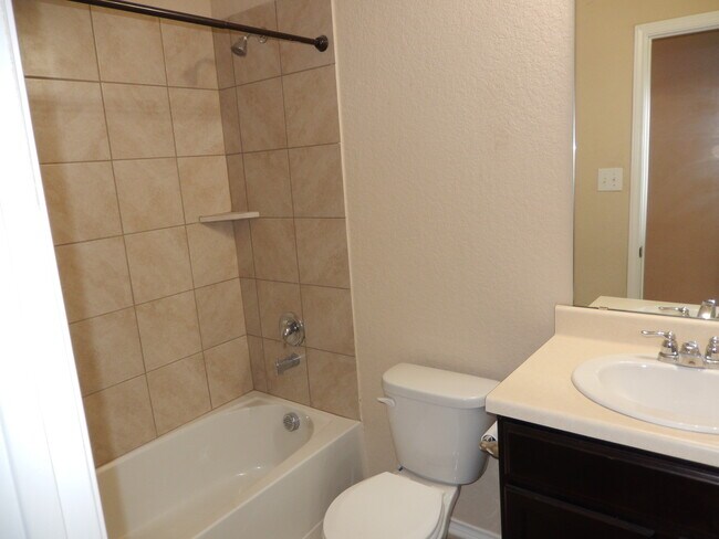 Building Photo - 2711 Sunset Bend
