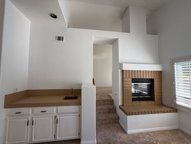 Building Photo - 608 Allegro Ct