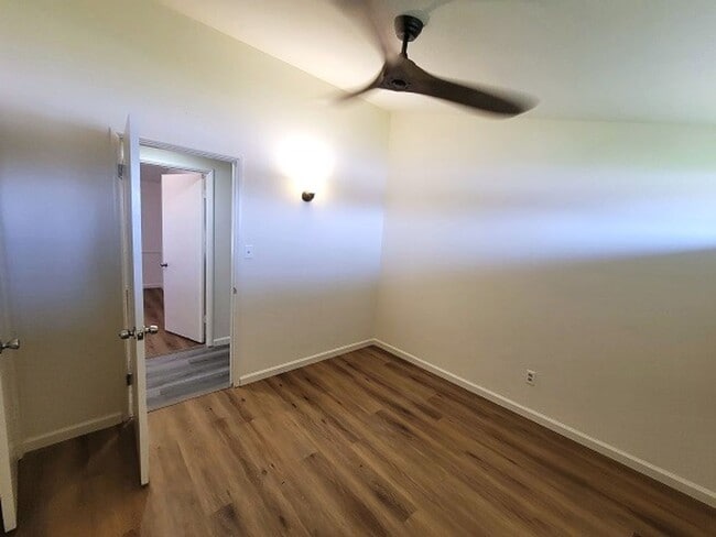 Building Photo - Renovated Single Story House - Close to Fr...