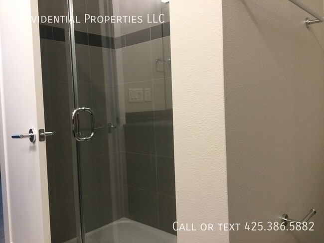 Building Photo - 1571 139th Ln NE