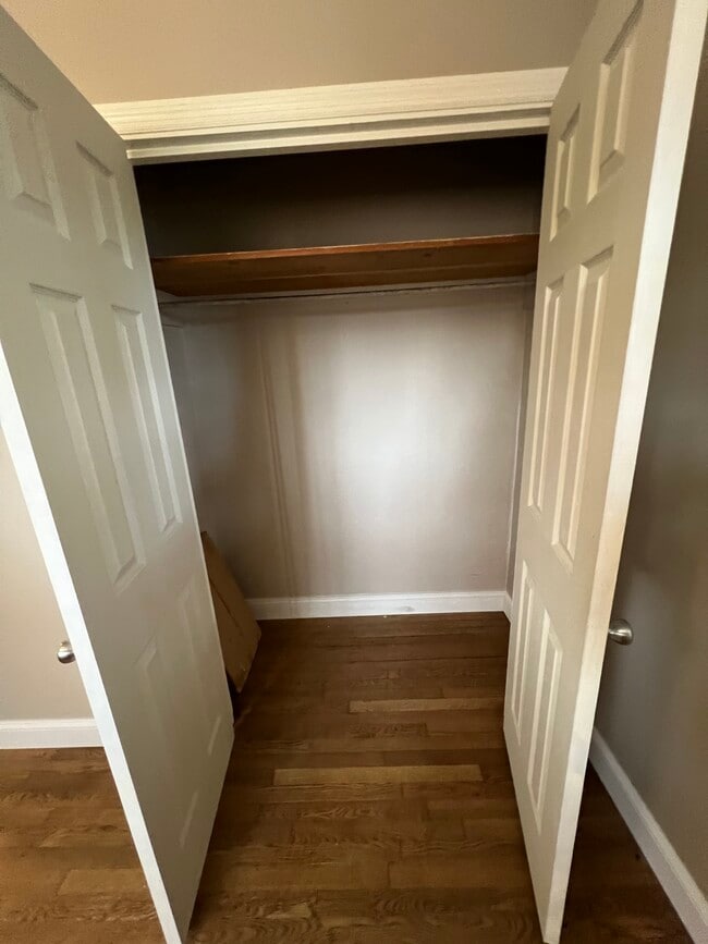 Building Photo - 2038 Conway Dr